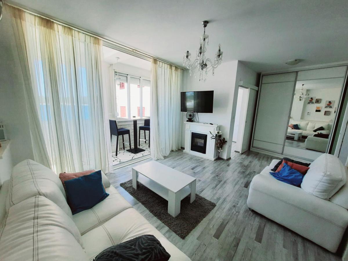 Cezar2 * Rogoznica (Sibenik-Knin)